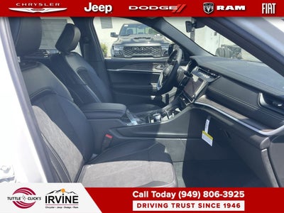 2026 Jeep Grand Cherokee Laredo Altitude