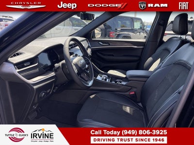 2026 Jeep Grand Cherokee Laredo Altitude