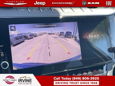 2026 Jeep Grand Cherokee Laredo Altitude