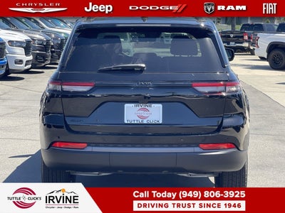 2026 Jeep Grand Cherokee Laredo Altitude