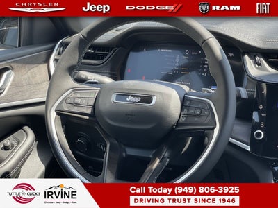 2026 Jeep Grand Cherokee Laredo Altitude