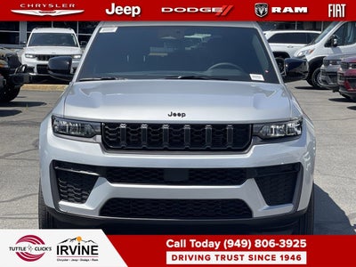 2026 Jeep Grand Cherokee Laredo Altitude