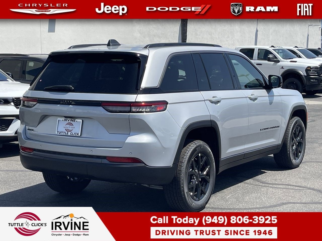 2026 Jeep Grand Cherokee Laredo Altitude