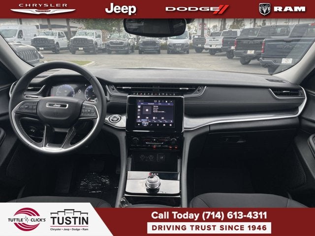 2023 Jeep Grand Cherokee L Laredo