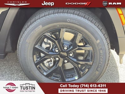 2026 Jeep Grand Cherokee L Laredo Altitude