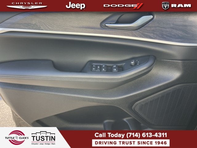 2026 Jeep Grand Cherokee L Laredo Altitude