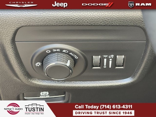 2026 Jeep Grand Cherokee L Laredo Altitude