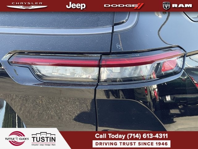 2026 Jeep Grand Cherokee L Laredo Altitude