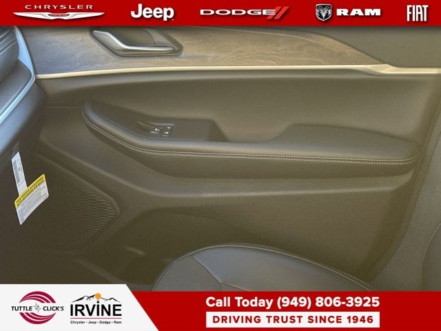 2026 Jeep Grand Cherokee L Laredo Altitude