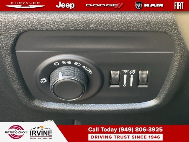 2026 Jeep Grand Cherokee L Laredo Altitude