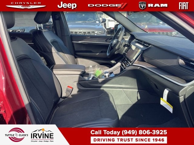 2026 Jeep Grand Cherokee L Laredo Altitude