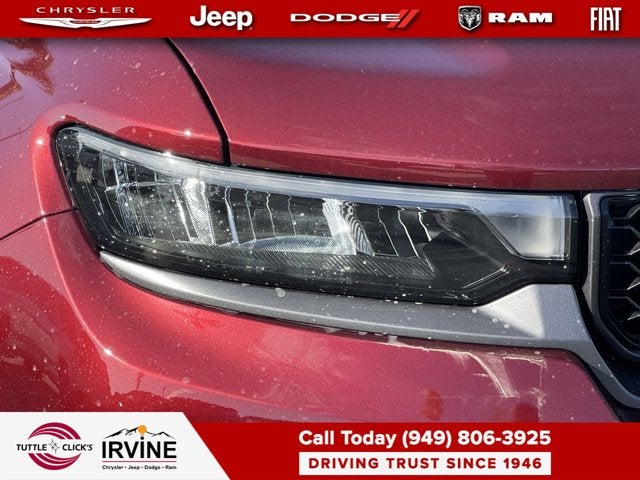 2026 Jeep Grand Cherokee L Laredo Altitude