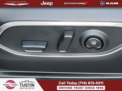 2026 Jeep Grand Wagoneer 4x2