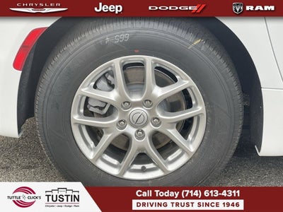 2026 Chrysler Pacifica Select