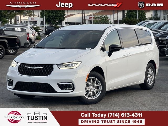 2026 Chrysler Pacifica Select