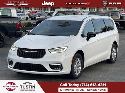2026 Chrysler Pacifica Select