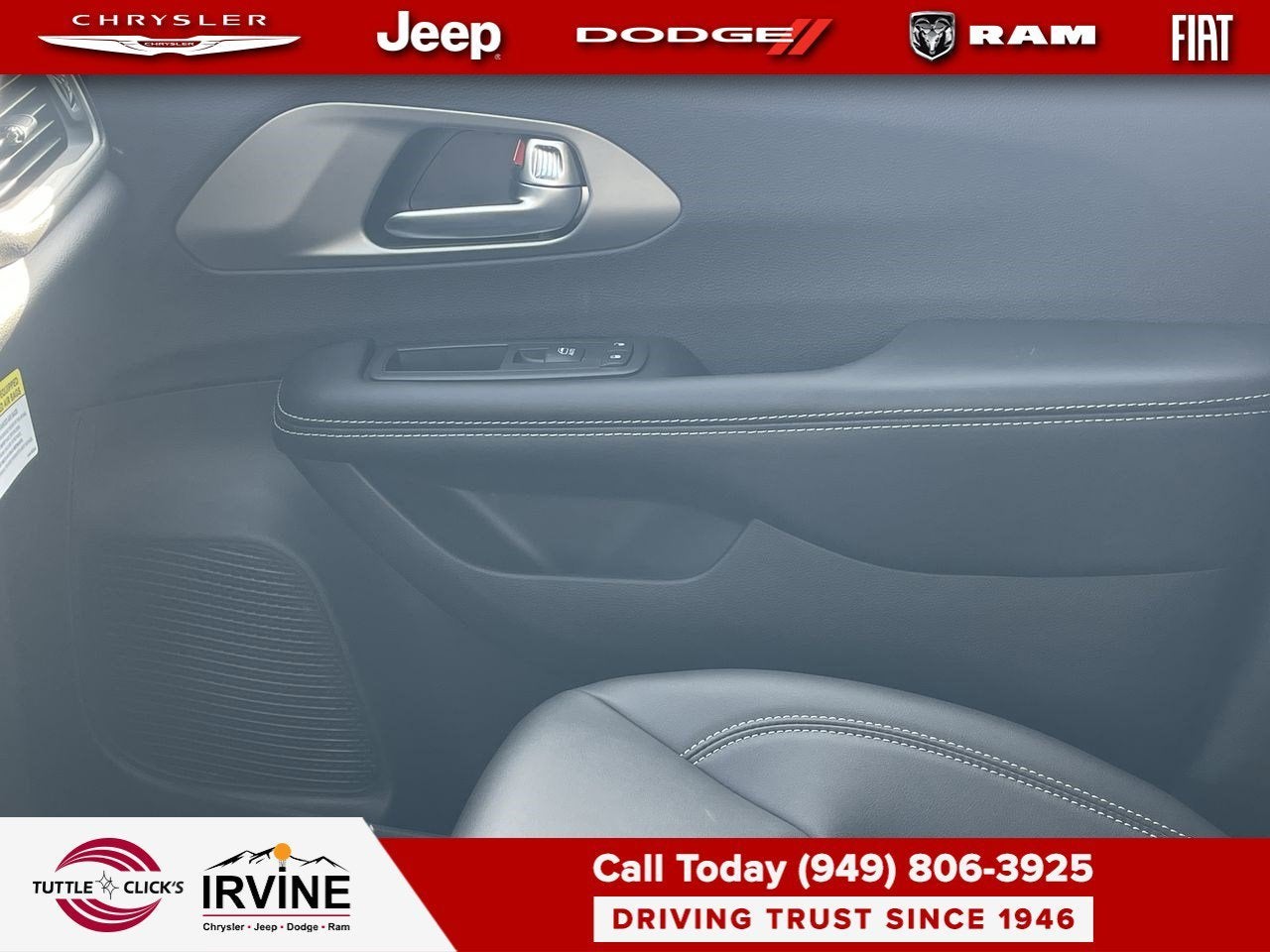 2027 Chrysler Pacifica Select