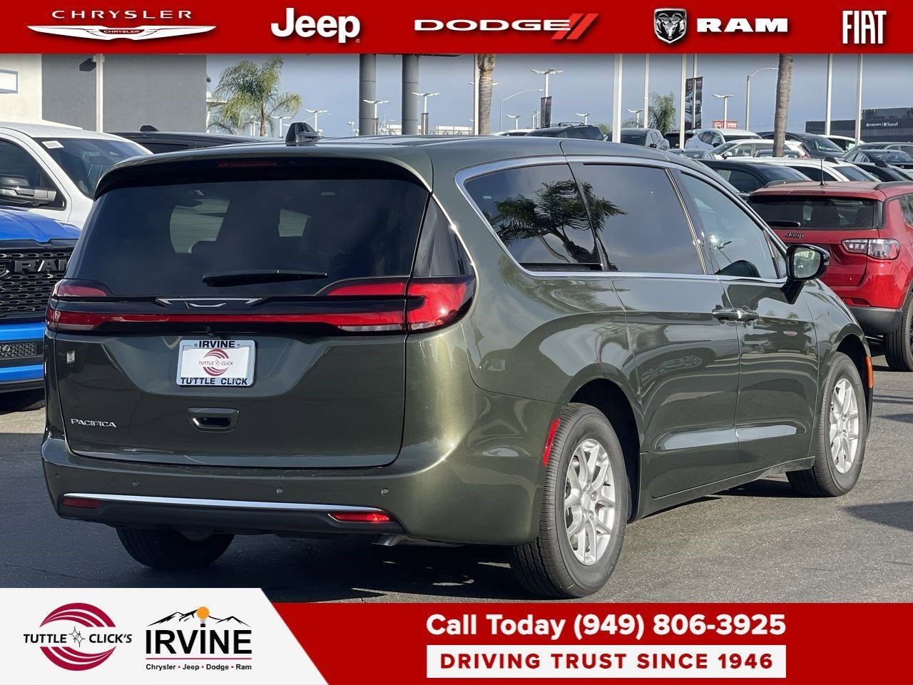 2027 Chrysler Pacifica Select