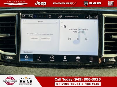 2025 Chrysler Voyager LX