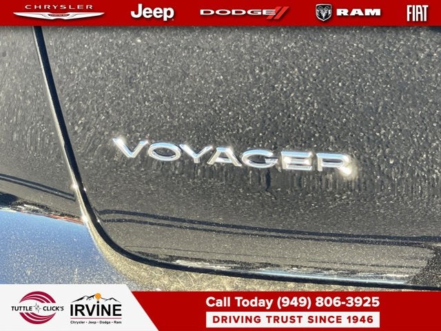 2025 Chrysler Voyager LX