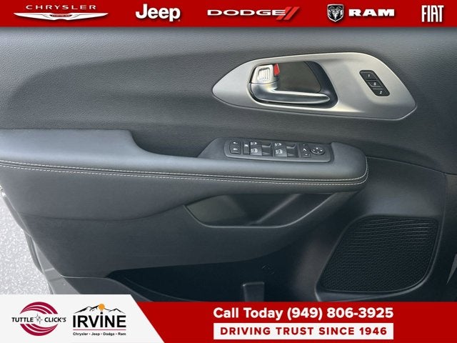 2025 Chrysler Pacifica Limited