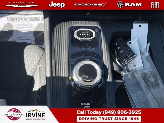 2026 Jeep Cherokee Laredo