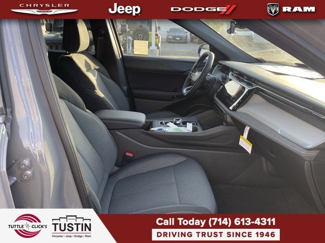 2026 Jeep Cherokee Laredo