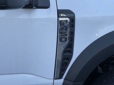2024 Ford Super Duty F-450 DRW XL