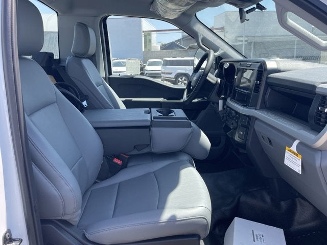 2025 Ford Super Duty F-550 DRW XL