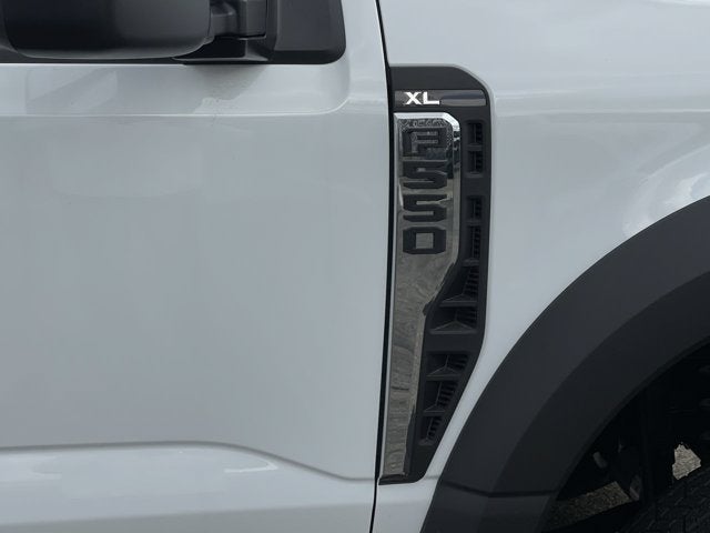 2026 Ford Super Duty F-550 DRW XL