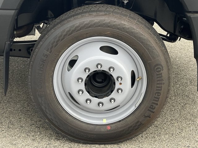 2026 Ford Super Duty F-550 DRW XL