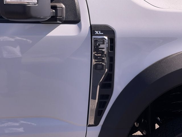 2026 Ford Super Duty F-550 DRW XL