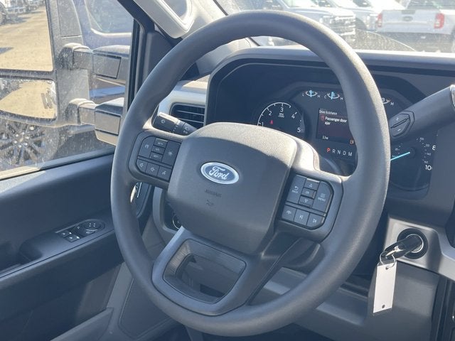 2026 Ford Super Duty F-550 DRW XL