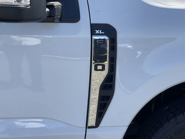 2025 Ford Super Duty F-350 DRW XL