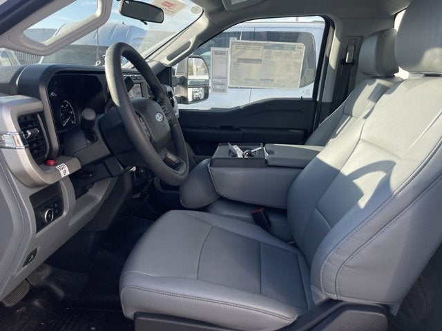 2024 Ford Super Duty F-450 DRW Diesel XL