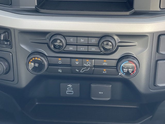 2024 Ford Super Duty F-550 DRW XL