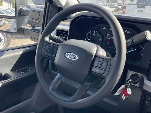 2024 Ford Super Duty F-550 DRW XL