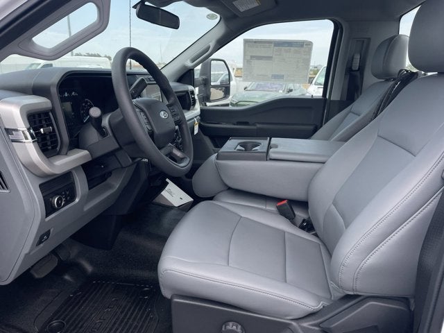 2025 Ford Super Duty F-550 DRW Diesel XL