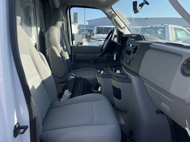 2025 Ford E-Series Cutaway E-350 SRW 138" WB