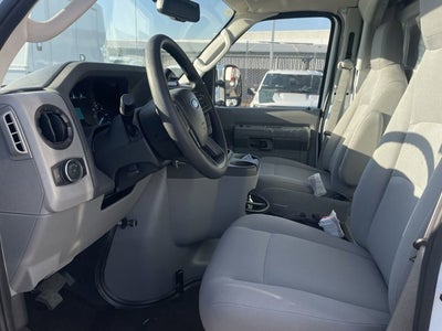 2025 Ford E-Series Cutaway E-350 SRW 138" WB