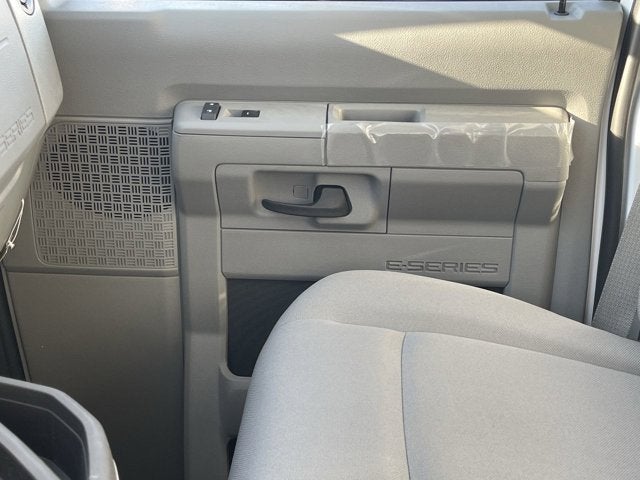 2025 Ford E-Series Cutaway E-350 SRW 138" WB