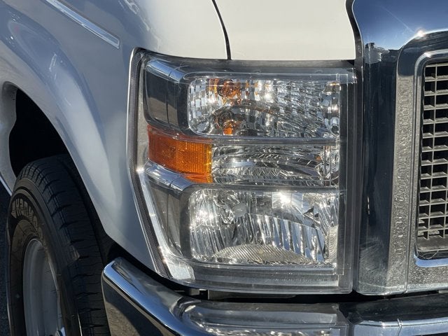 2025 Ford E-Series Cutaway E-350 SRW 138" WB