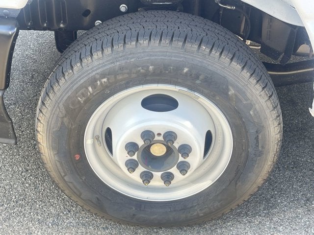 2025 Ford E-Series Cutaway E-450 DRW 158" WB