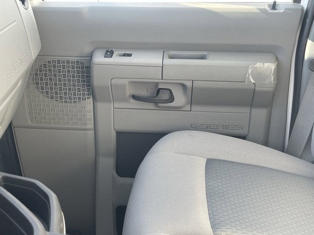 2025 Ford E-Series Cutaway E-450 DRW 158" WB