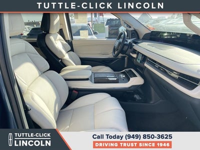 2027 Lincoln Navigator Reserve