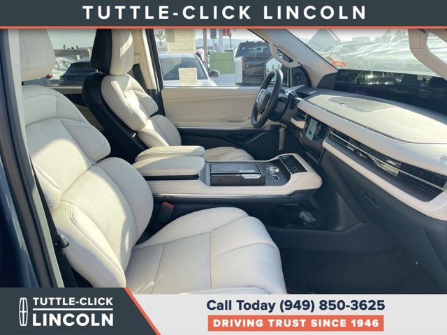 2027 Lincoln Navigator Reserve