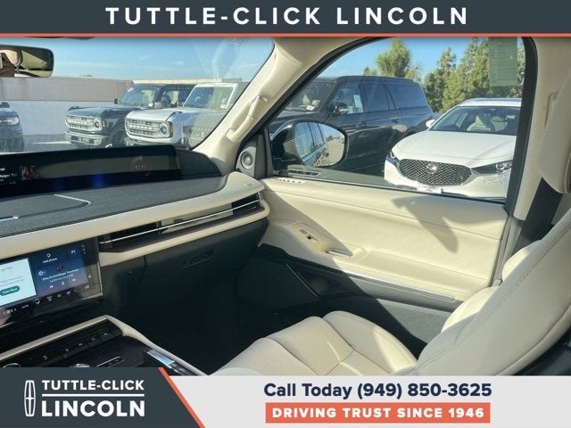 2027 Lincoln Navigator Reserve
