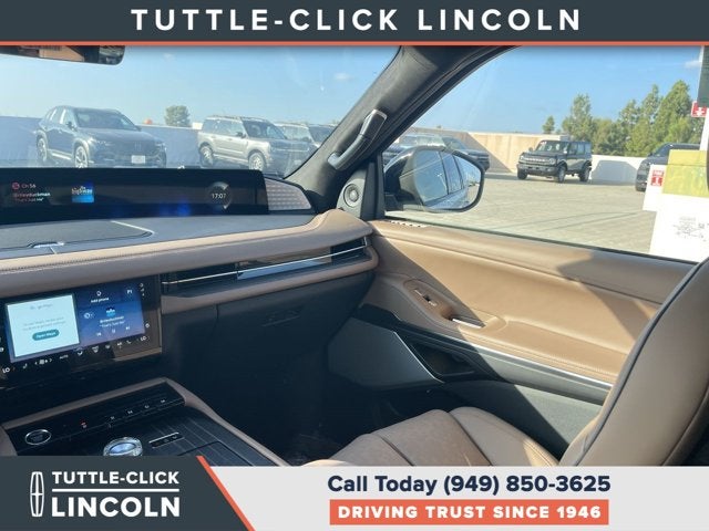 2027 Lincoln Navigator Black Label