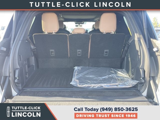 2027 Lincoln Navigator Black Label