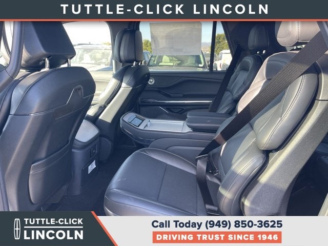 2027 Lincoln Navigator L Reserve